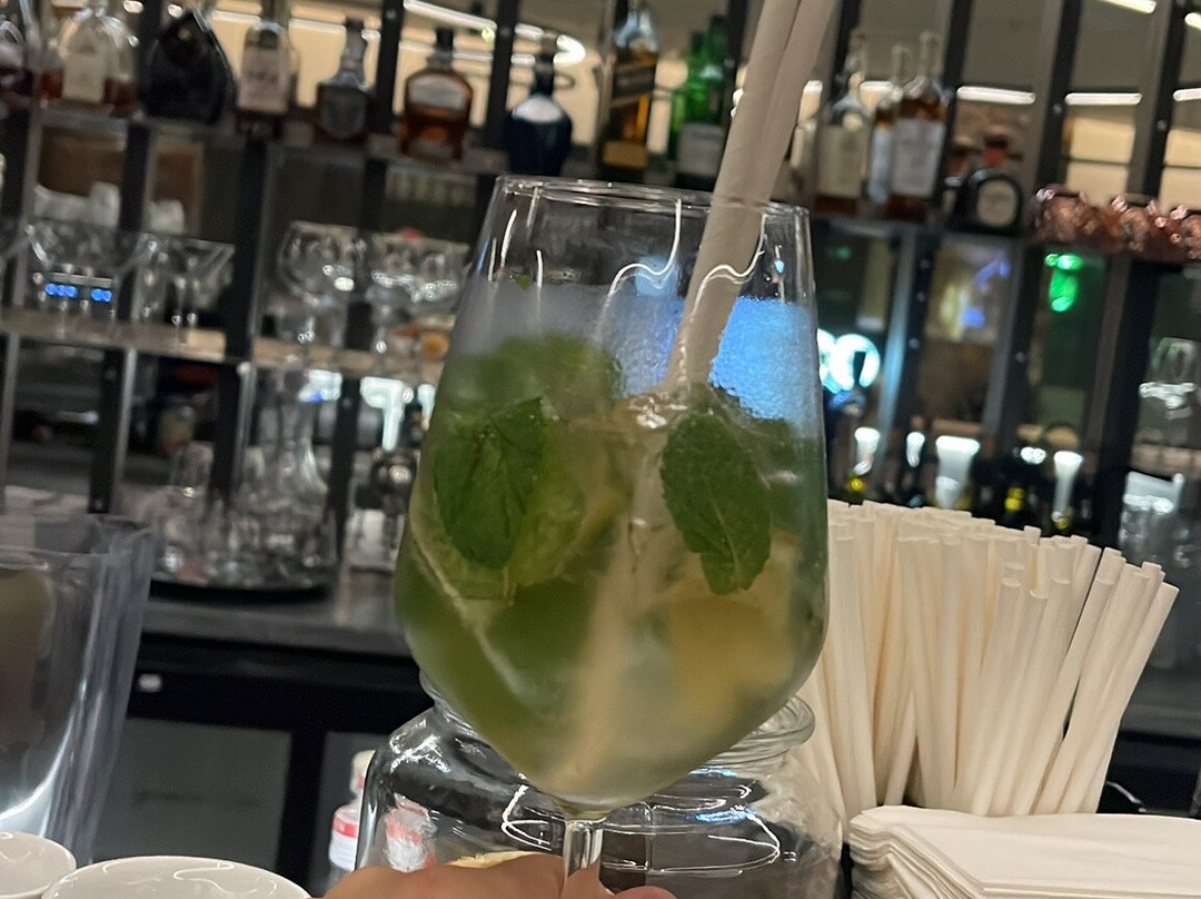 Aniroc Signature Hotel主图