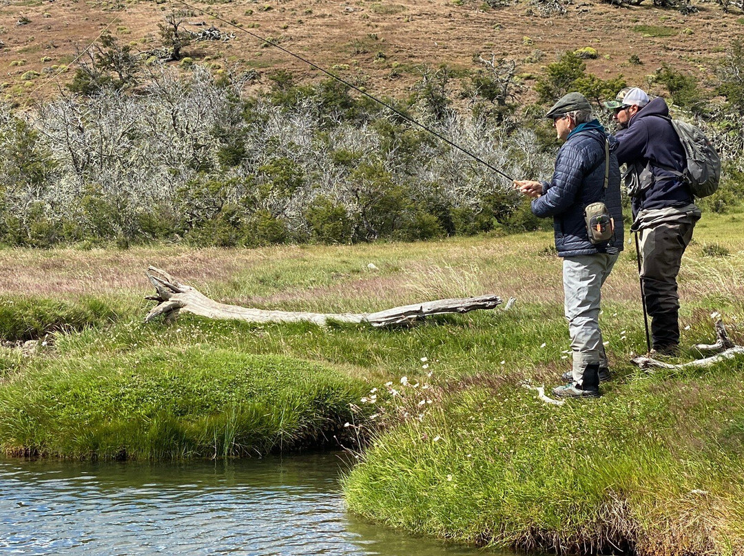 Mosquero Fly Fishing-纳塔莱斯港必去景点