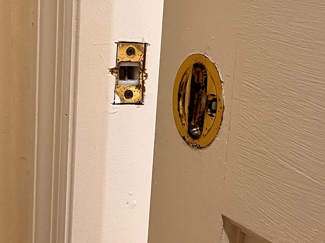 Three Village Inn主图