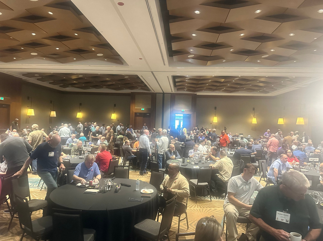 万豪罗利瑰珀翠谷酒店主图