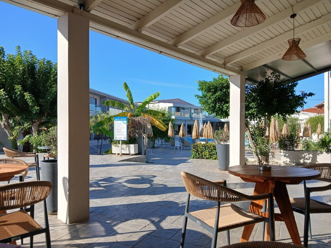 Papillon Hotel主图