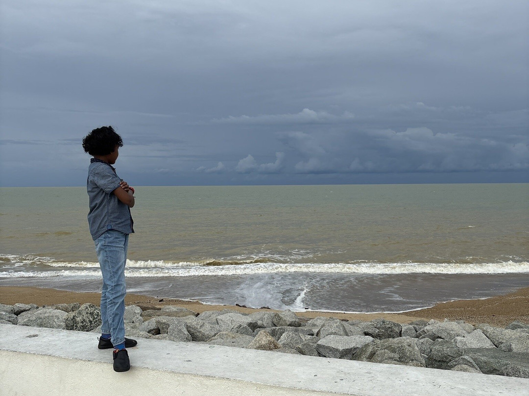 Pantai Cahaya Bulan-哥打巴鲁必去景点