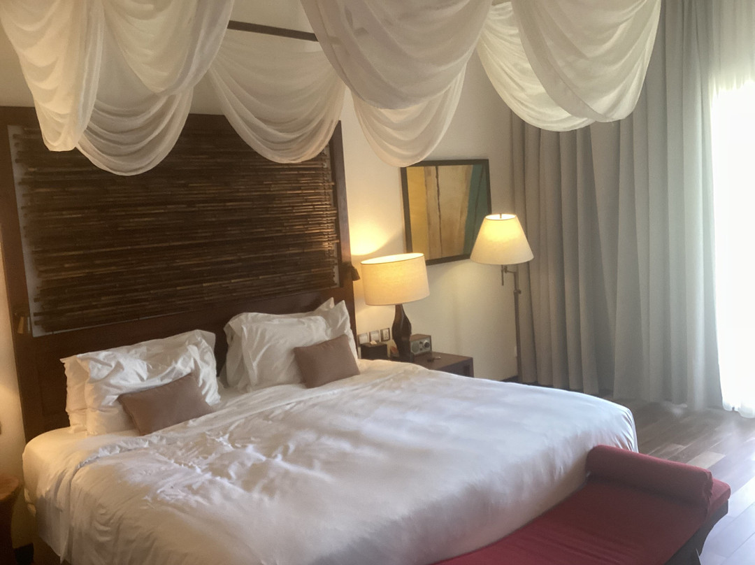 博瓦隆海滩H度假村主图