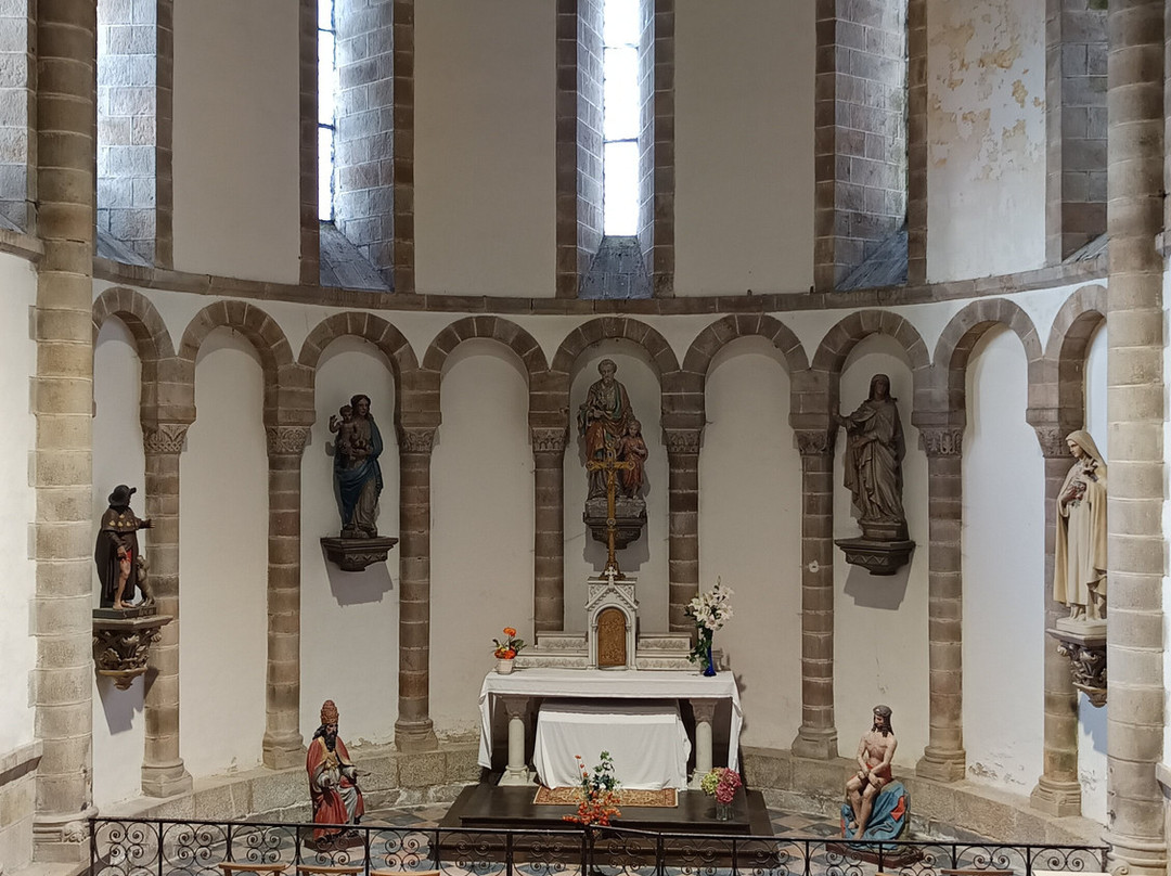 Abbaye Sainte-Croix-朗布依埃必去景点