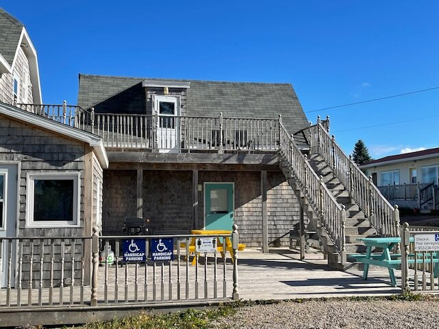 Silver Lining Inn & Motel主图