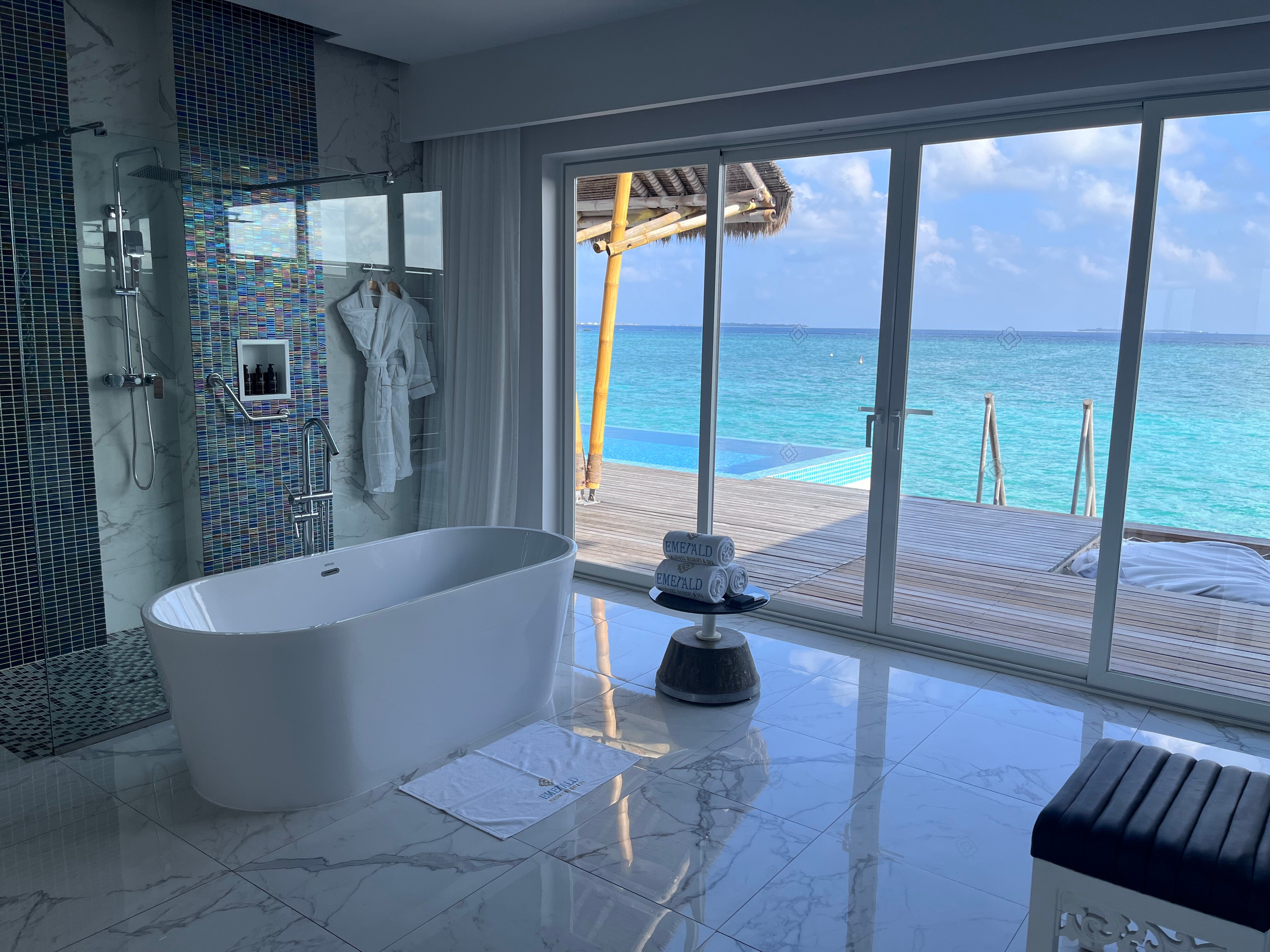 Emerald Maldives Resort & Spa-浴室