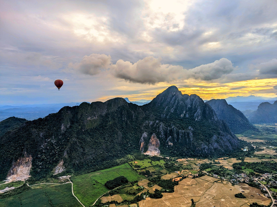Above Laos Ballooning Adventures-旺阳必去景点