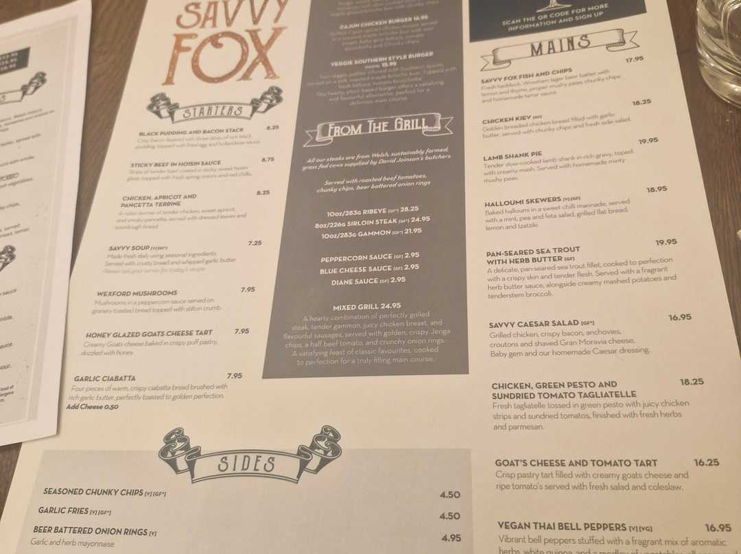 霍尔特住宿酒店主图