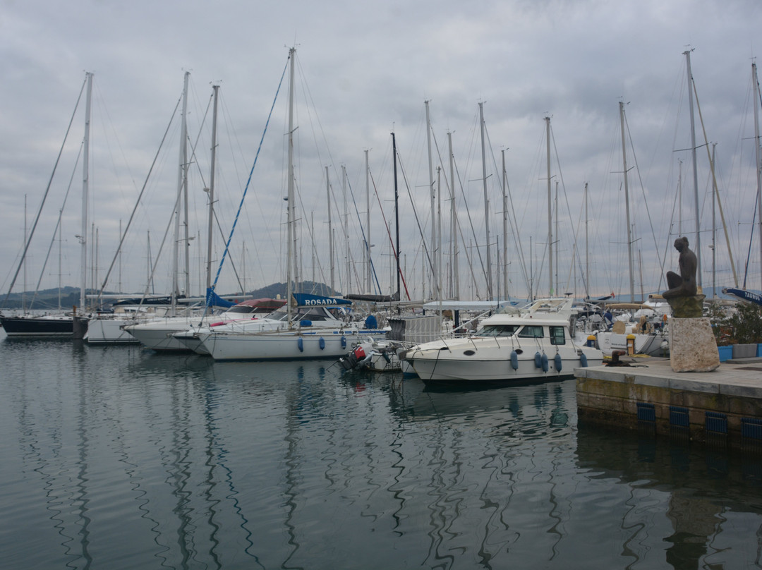 Statua “In Attesa del Marinaio”