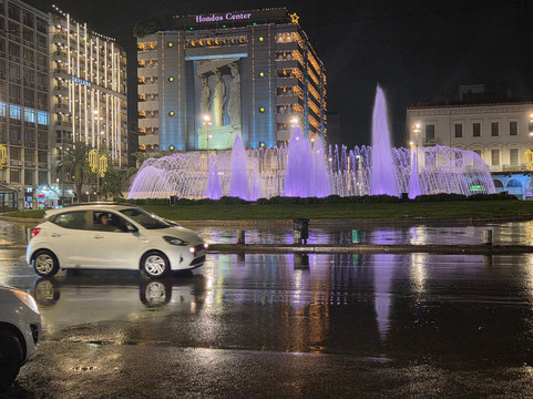 Drive Your Dreams-雅典必去景点