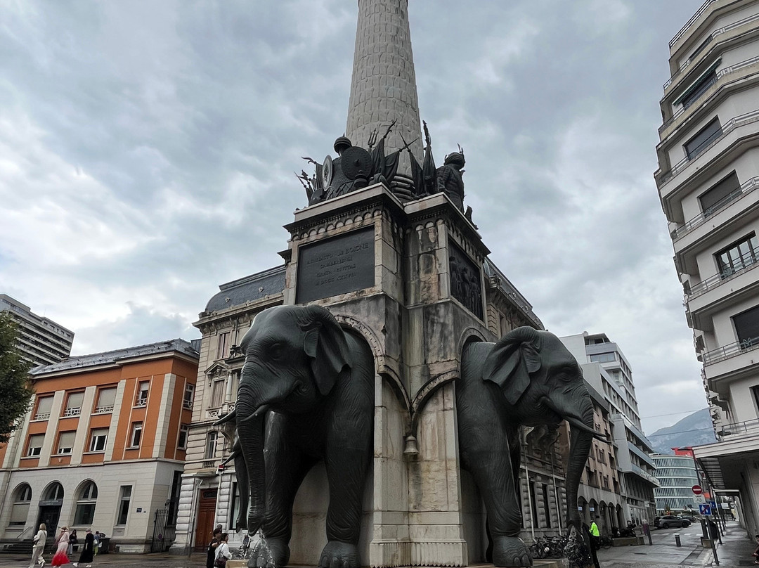 La Fontaine des Elephants (Fountain of Elephants)-尚贝里必去景点