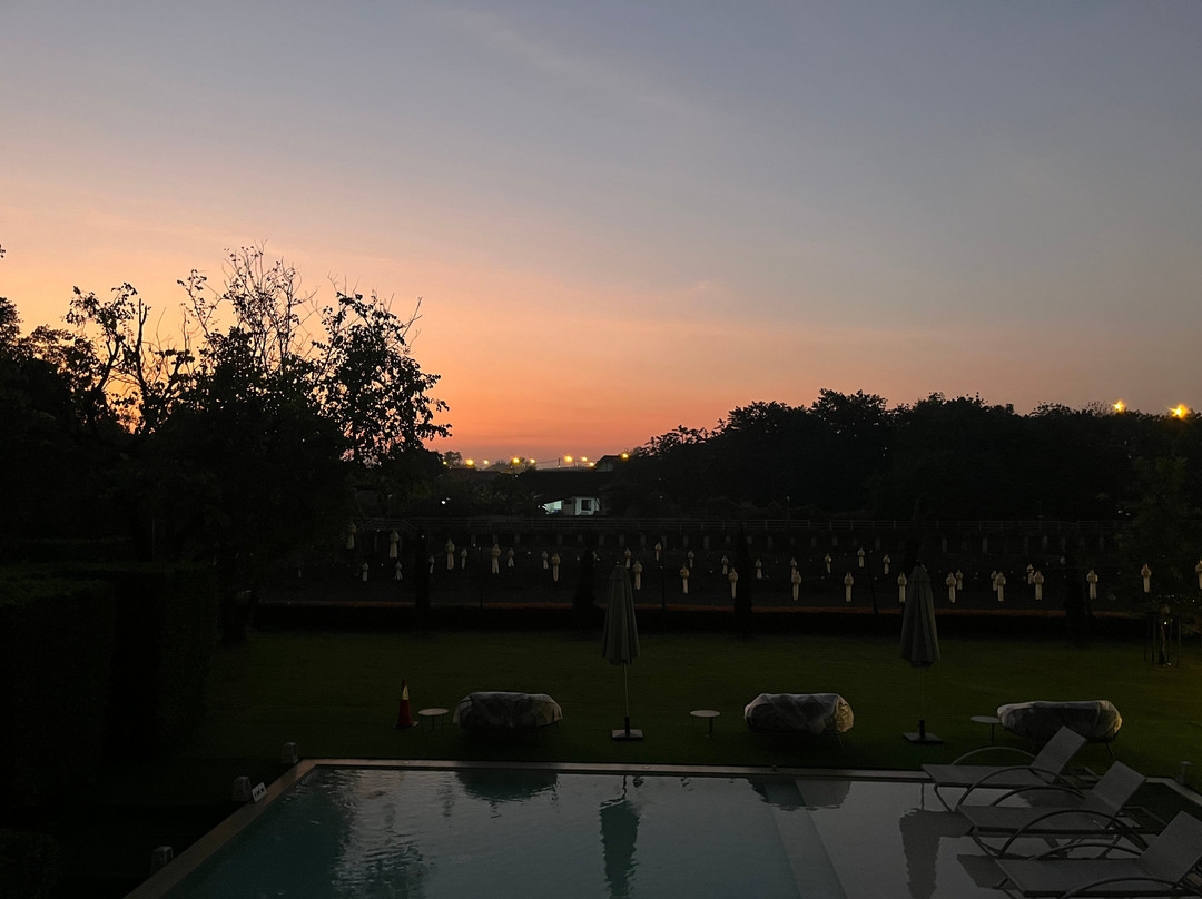 清迈河畔酒店主图