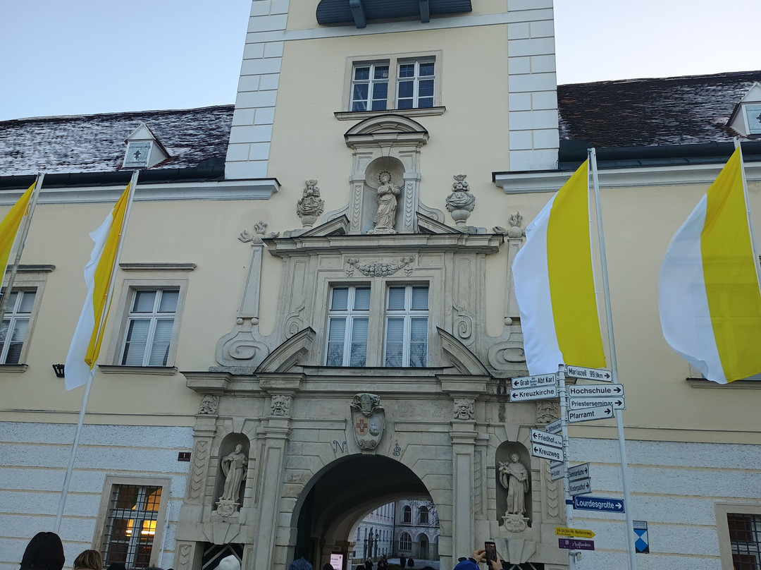 Heiligenkreuz Abbey-Heiligenkreuz必去景点