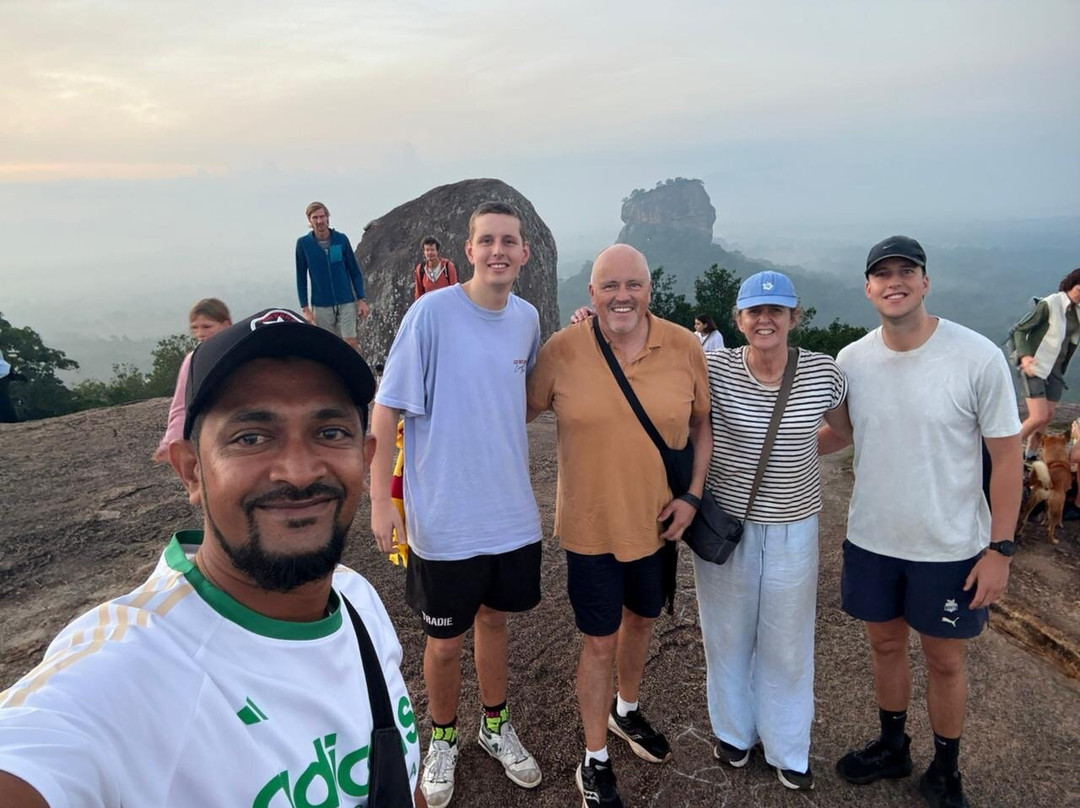 Chauffeur Sri Lanka by Dohansa Lanka Tours-尼甘布必去景点