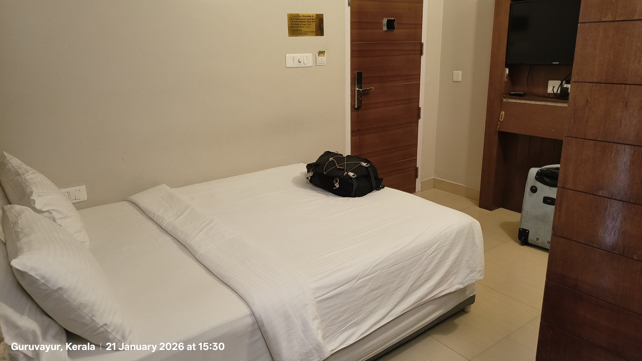 Srivar Hotels-官方