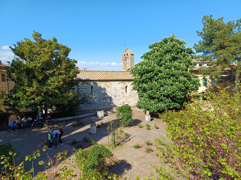 Horti Leonini-圣奎里科多尔恰必去景点