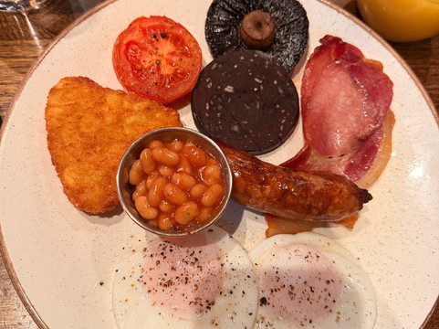 柏拉图酒店主图