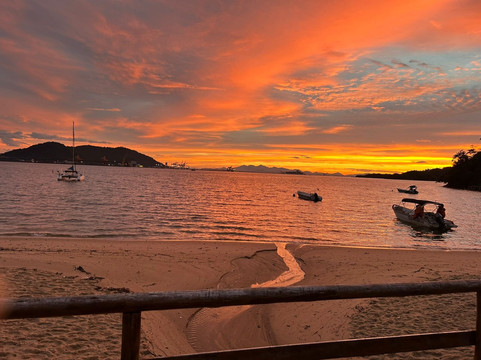 Quatiquara Beach-伊塔瓜伊必去景点