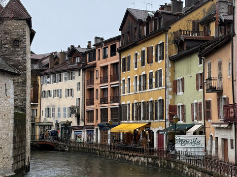 小岛宫-安纳西必去景点