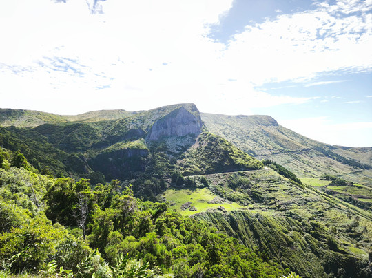 Rocha dos Bordões-Lajes das Flores必去景点