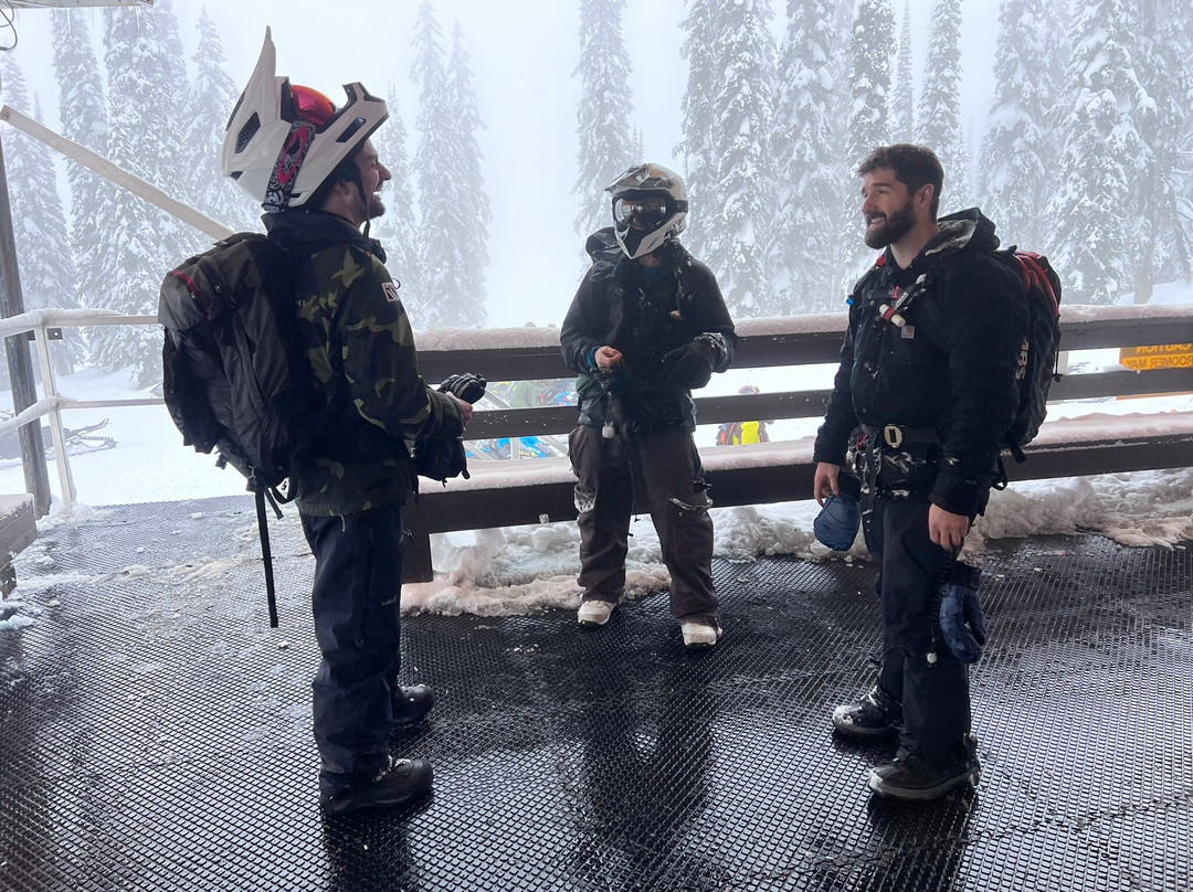 Great Canadian Tours-雷夫尔斯托克必去景点