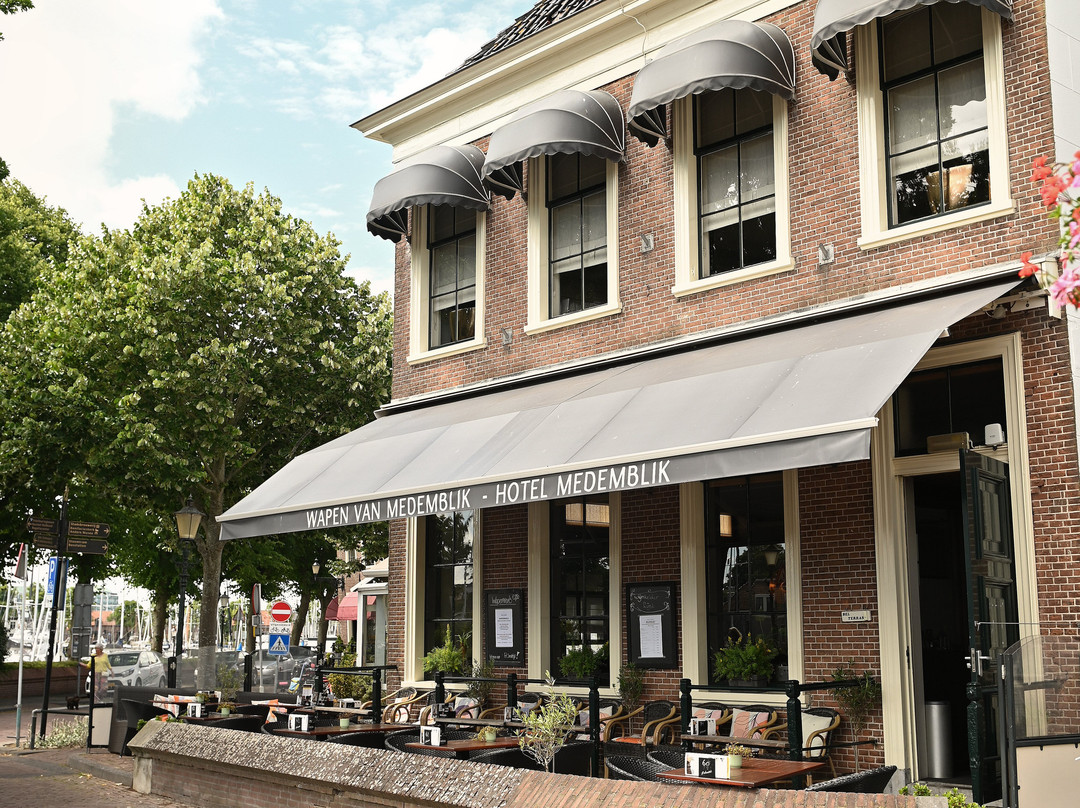 梅代姆里克酒店主图