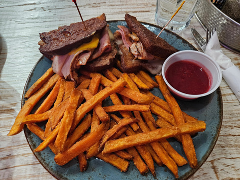 Honey Berry Pancakes and Cafe