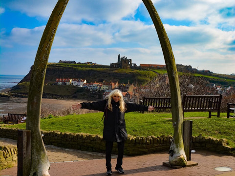 Whalebone Arch-惠特比必去景点