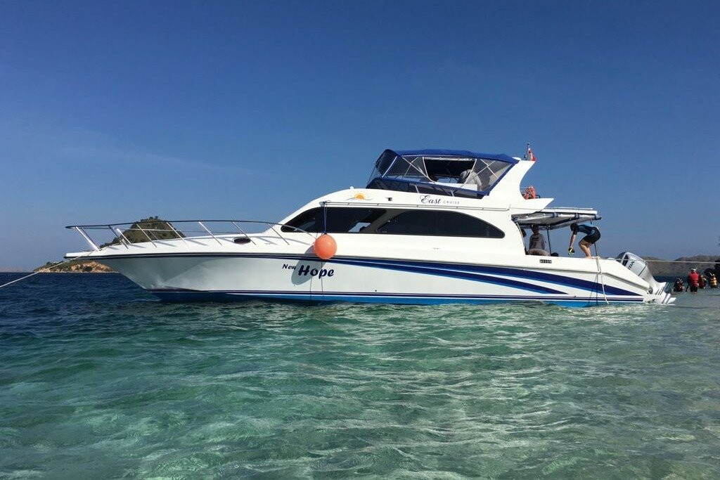 Padar Komodo One Day Sharing Tour by Speed Boat