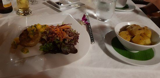 Mom Tris皇家别墅酒店-旅行者