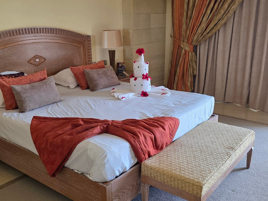 杰尔巴哈斯尔珍贵塔拉索 Spa 酒店主图