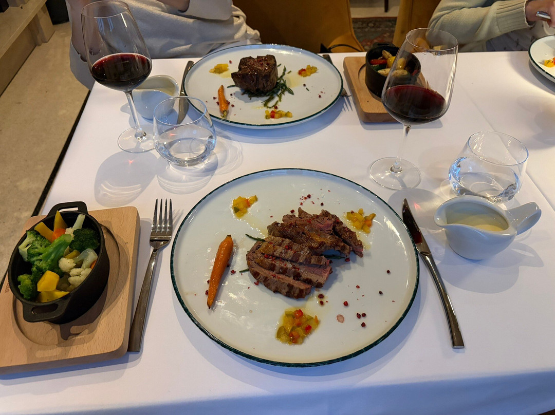 Sugar Cane - Cuban drink&dine Bratislava主图