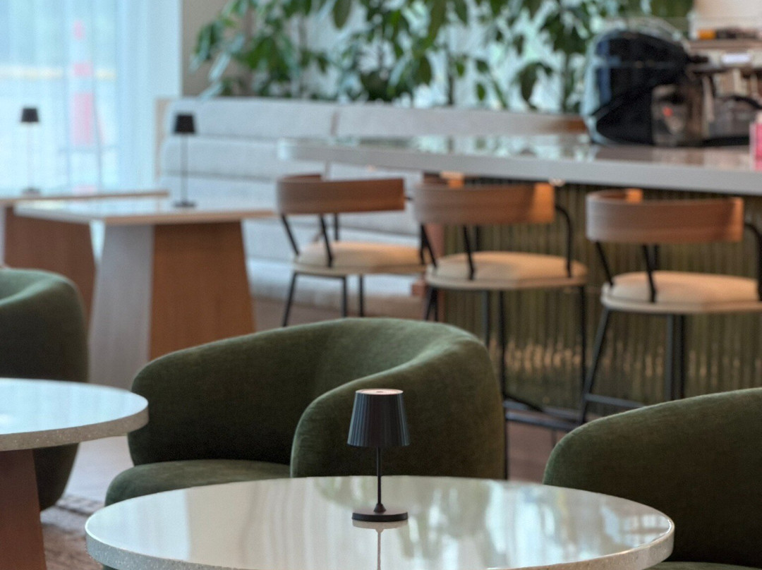 牙买加金斯敦万怡酒店主图