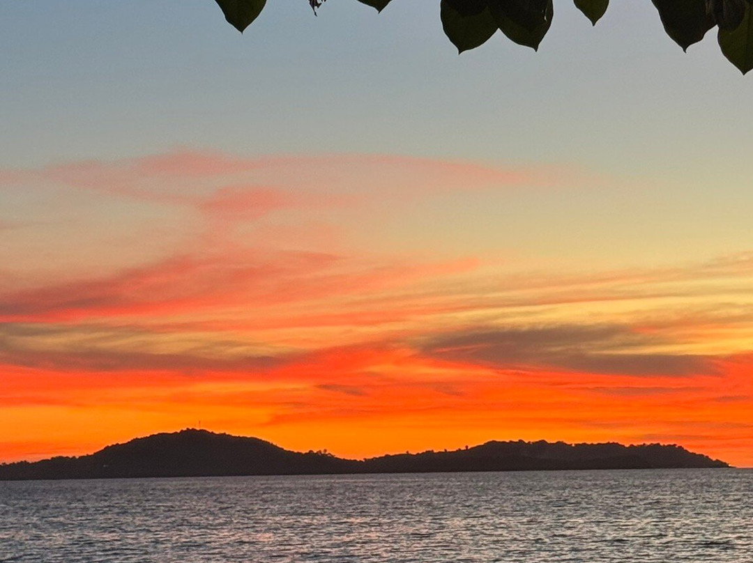 安佳马兰高海滩度假酒店主图