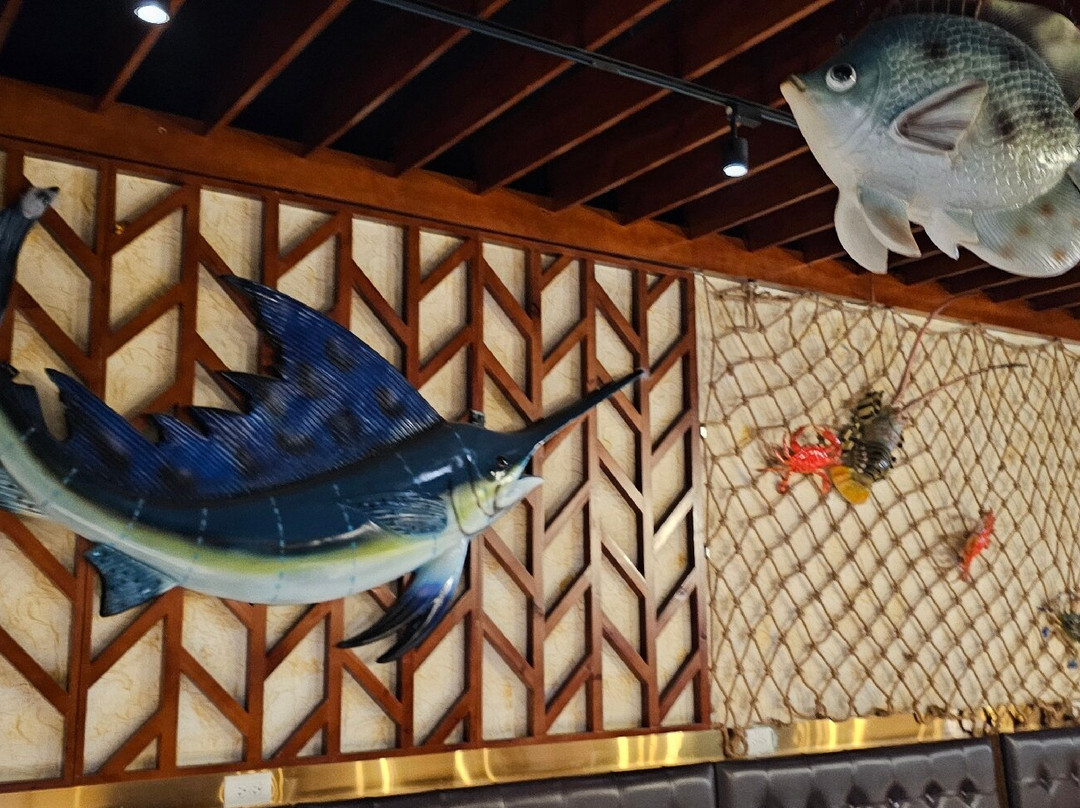 Rock & Toss Crab House