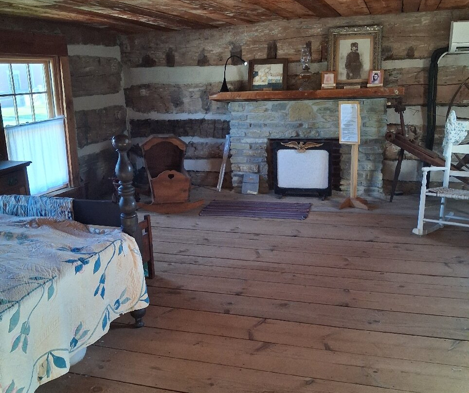 William Arnold Log House-Williamstown必去景点