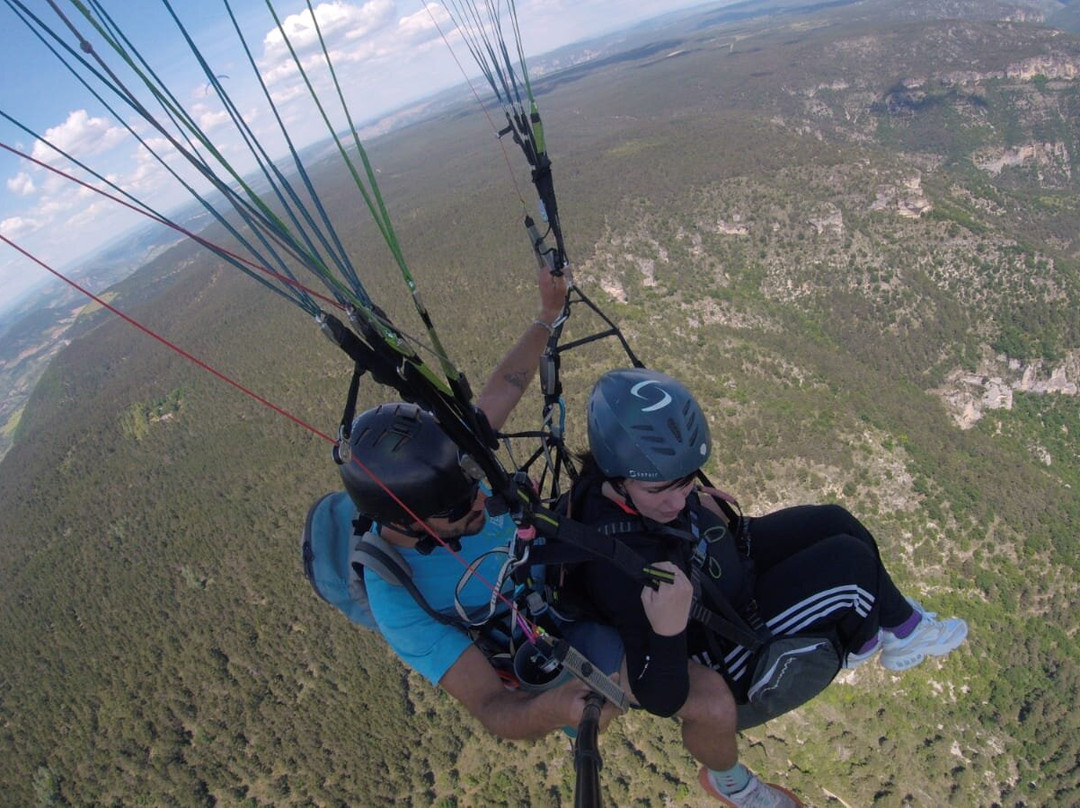 Fly Millau Parapente-米约必去景点