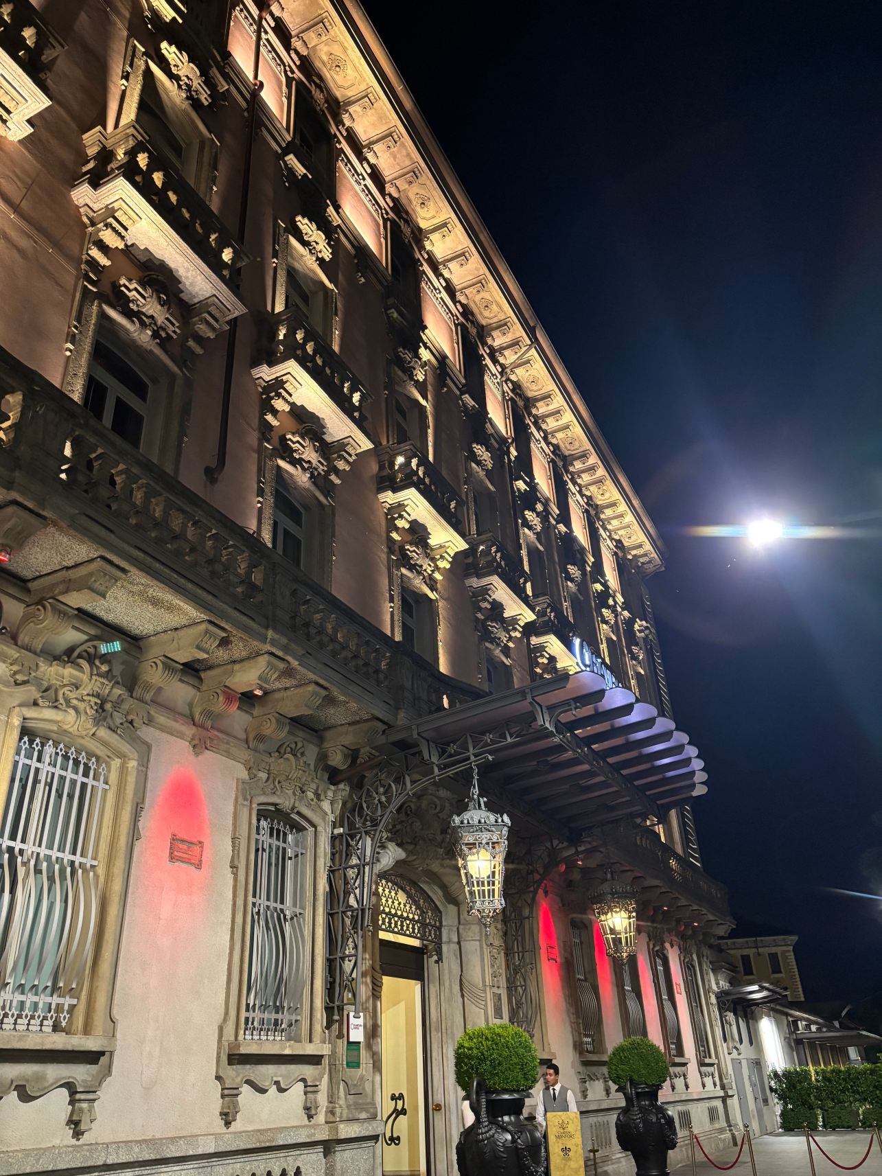 蒙福特城堡酒店-旅行者