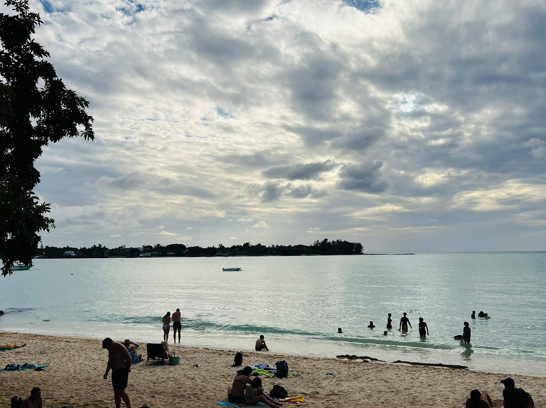 La Cuvette Public Beach-大湾必去景点
