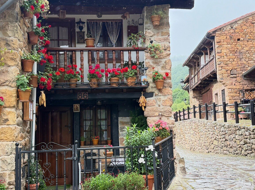 Bárcena Mayor Historic Village-Barcena Mayor必去景点