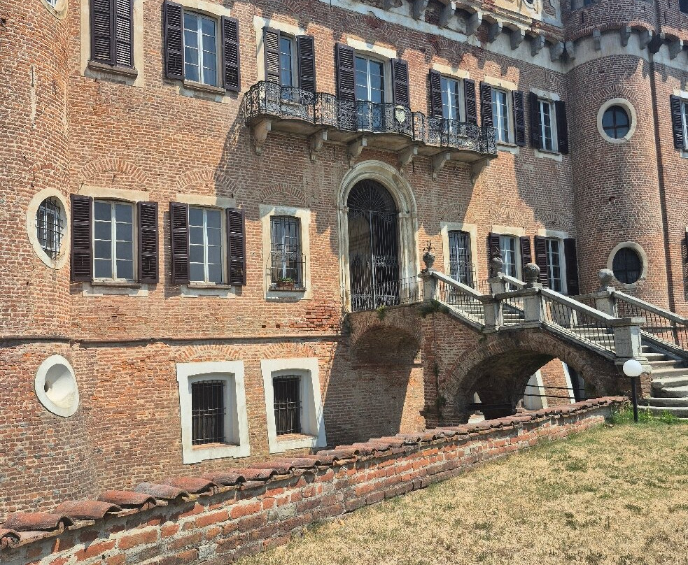 Castello Di Chignolo Po-Chignolo Po必去景点
