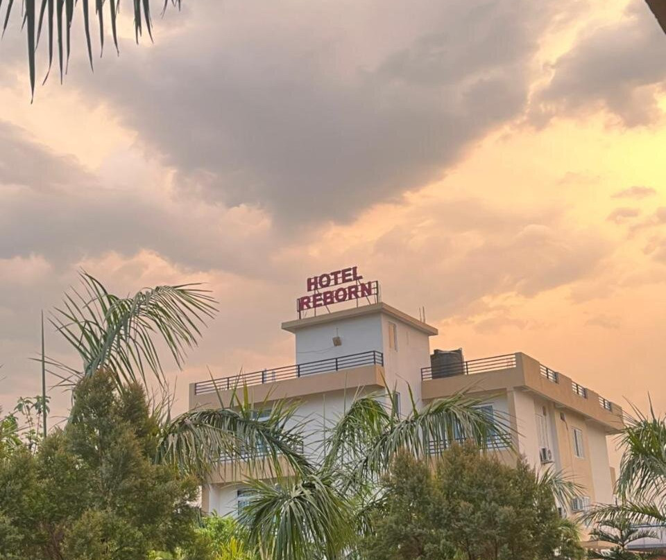 Hotel Reborn