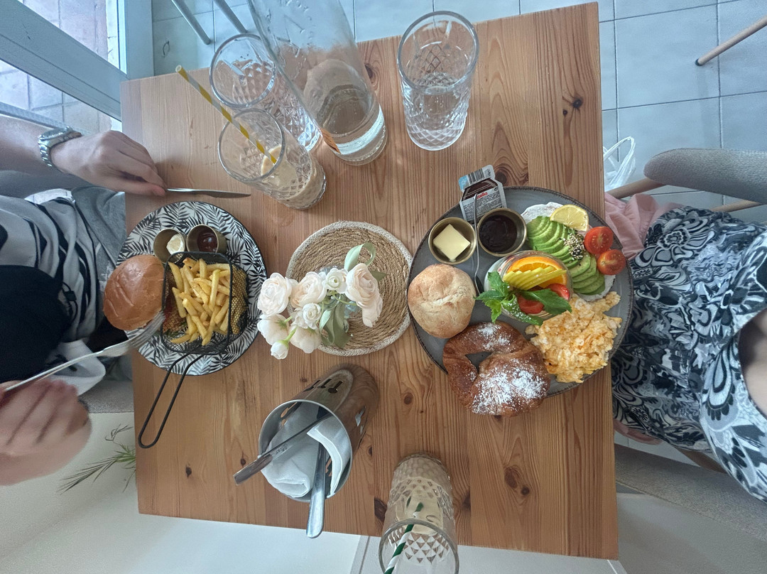 Dito Cafeteria Sa Coma