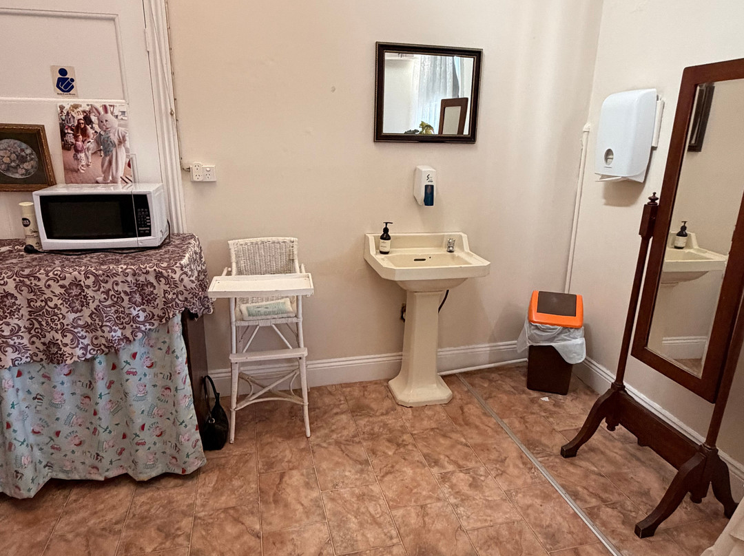 Warracknabeal Ladies Rest Rooms.
