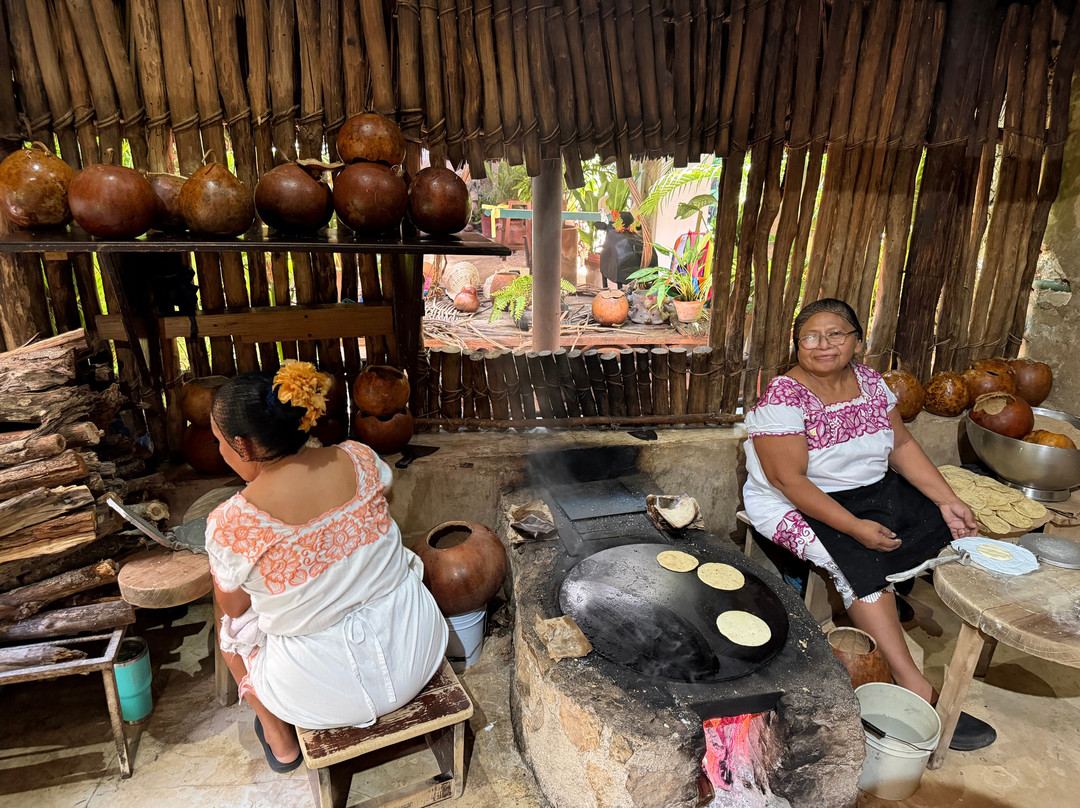 犹加敦餐馆和美食-Kinich  El Sabor de Izamal