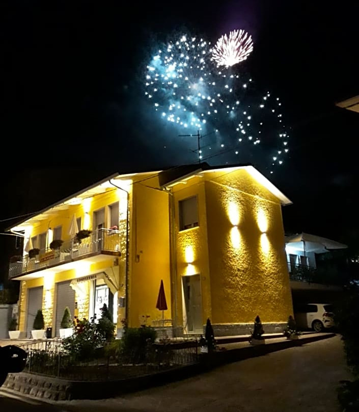 洛斯克里尼奥住宿加早餐酒店主图