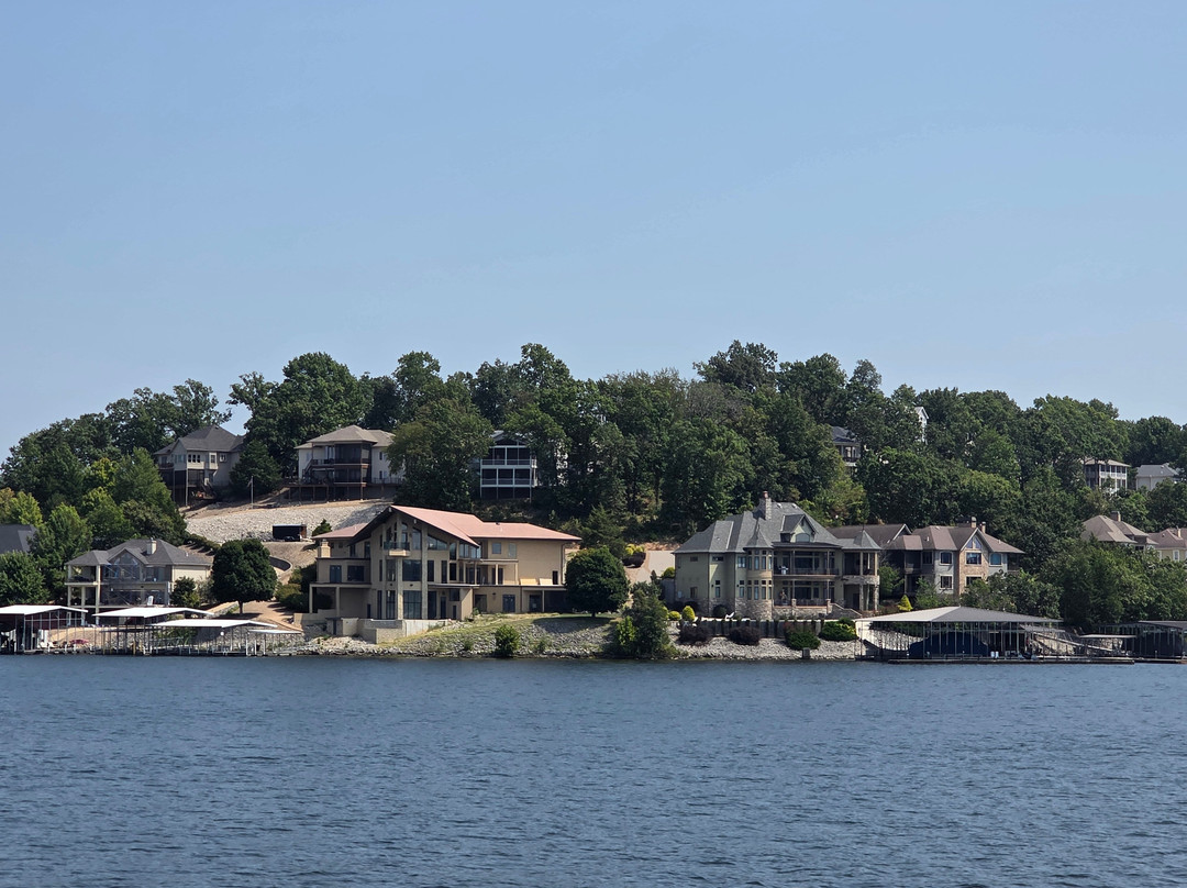 Celebration Cruises-Lake Ozark必去景点