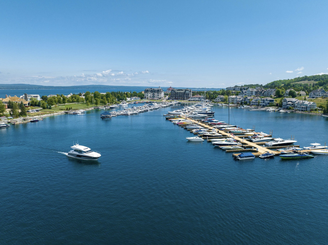 Bay Harbor Lake Marina-皮托斯基必去景点