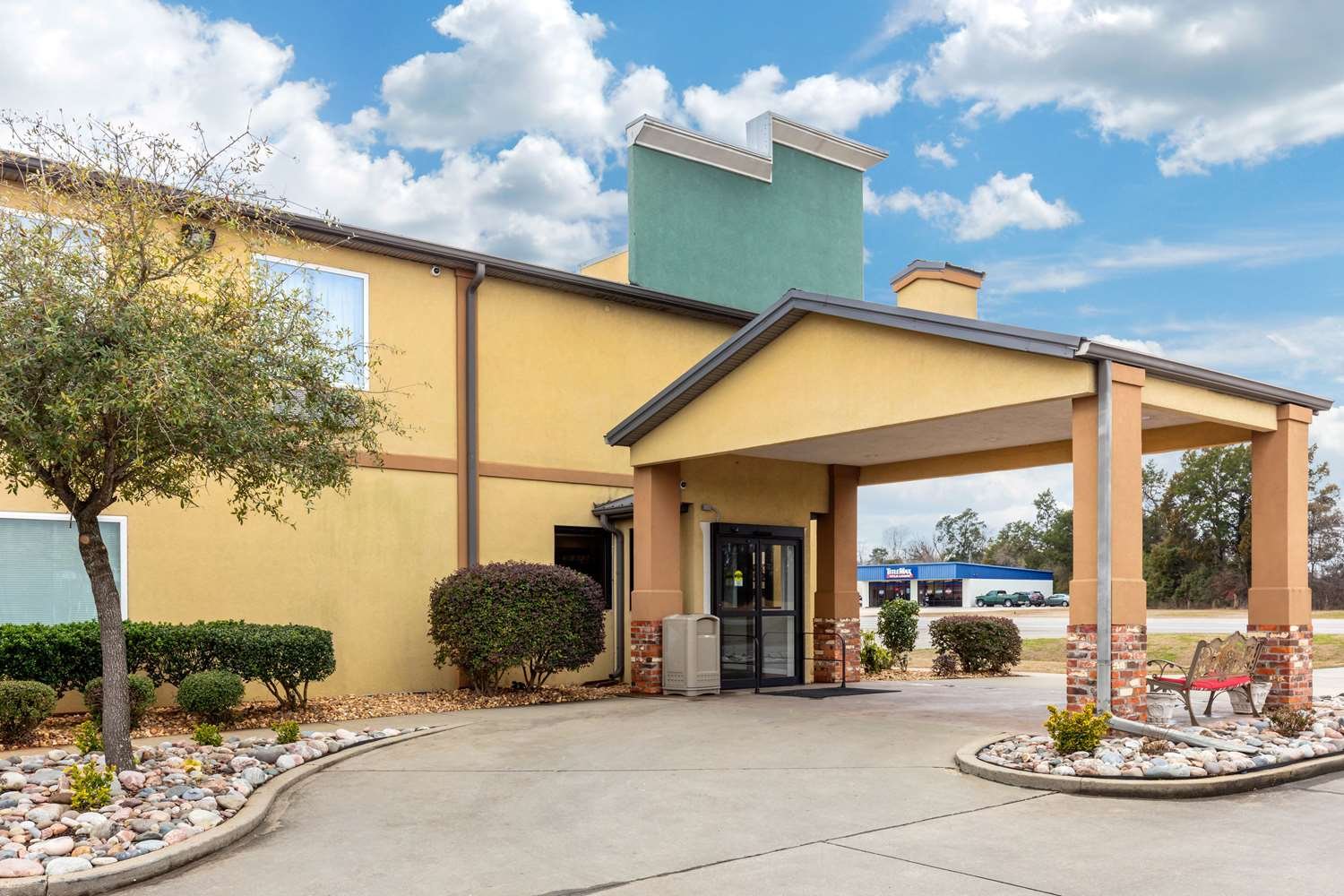Quality Inn & Suites-官方