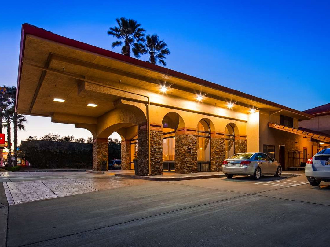 Best Western Plus Executive Inn & Suites主图